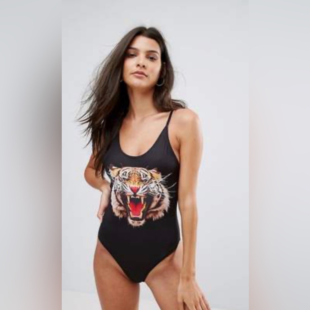 Chaser‎ Tiger Swimsuit  Women's Size Small One-Piece